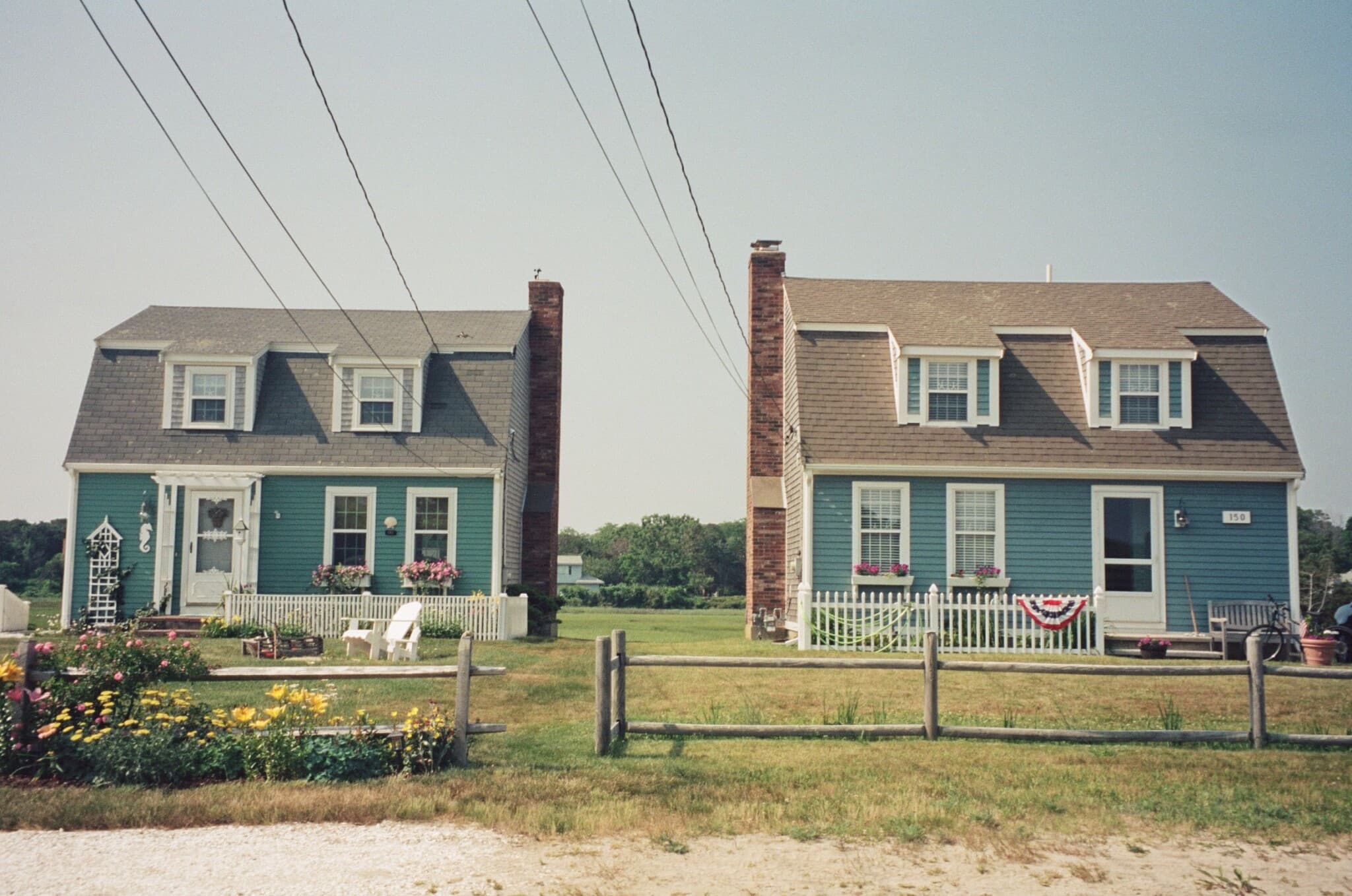 Film photograph by Ella Thibodeau, shot on Kodak Ektacolor Pro 800