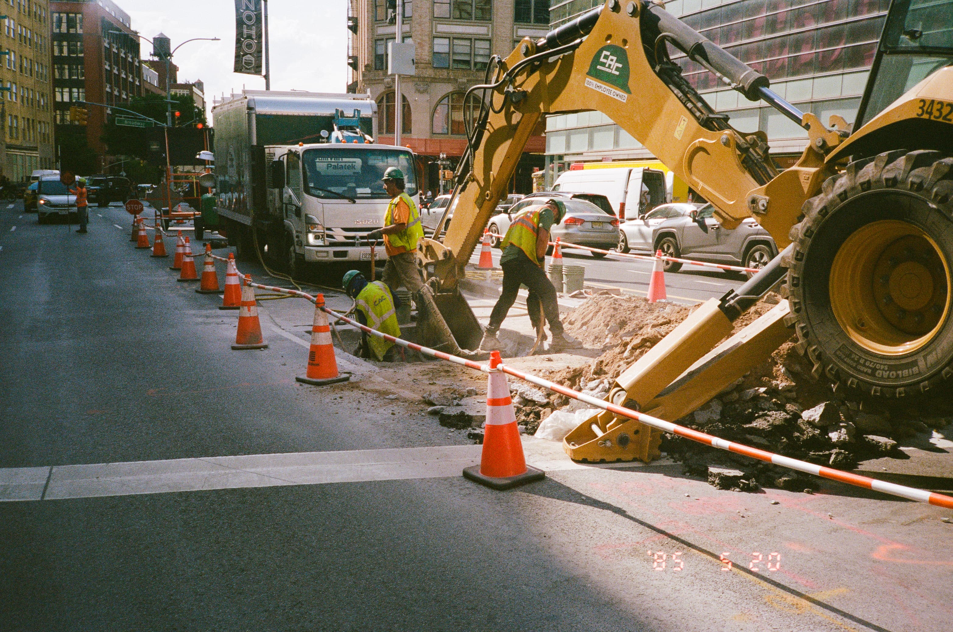 Film photograph by Duke Ahrens, shot on Kodak 800